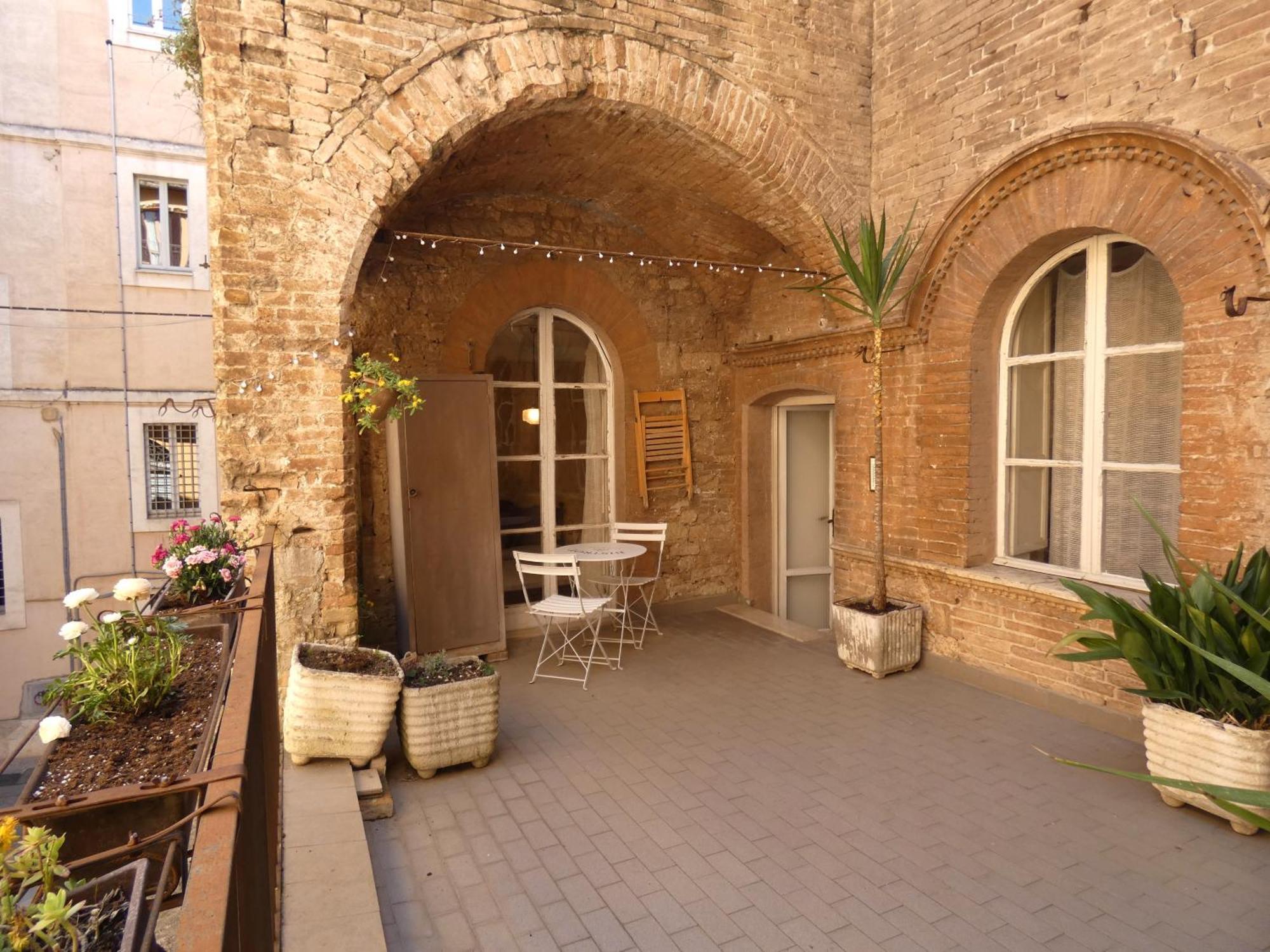 Via Vincioli - La Terrazza Nel Cuore Di Perugia Bagian luar foto